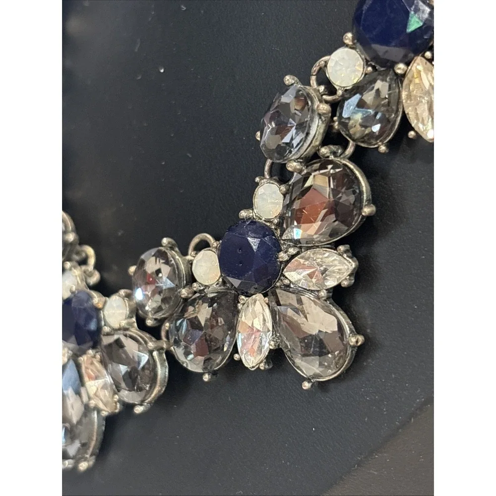 Statement Bib Necklace Gray Crystal Rhinestone Floral Cluster 19 Inch Chain